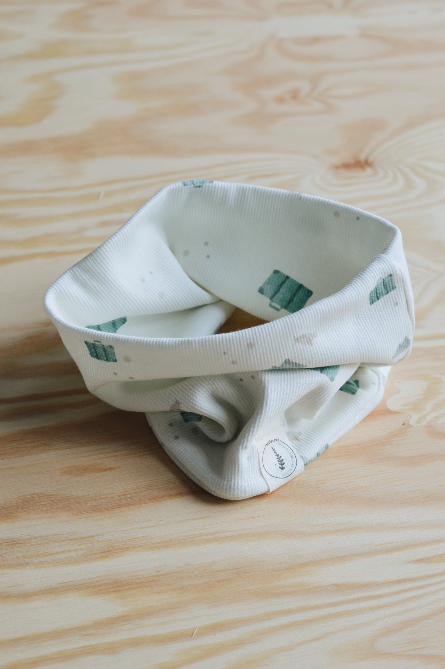 Loop-Schal 'Weltbummlig' aus Rib Jersey